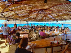 Restaurant en bord de mer