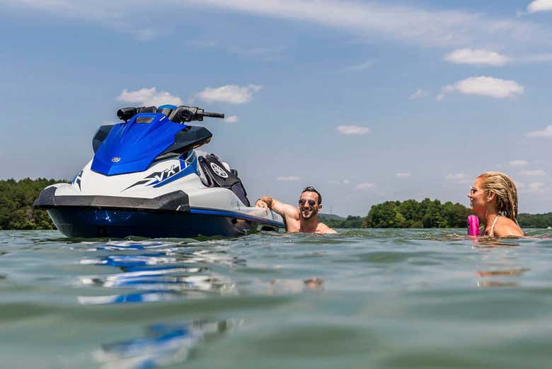 Une baignade près du jet-ski